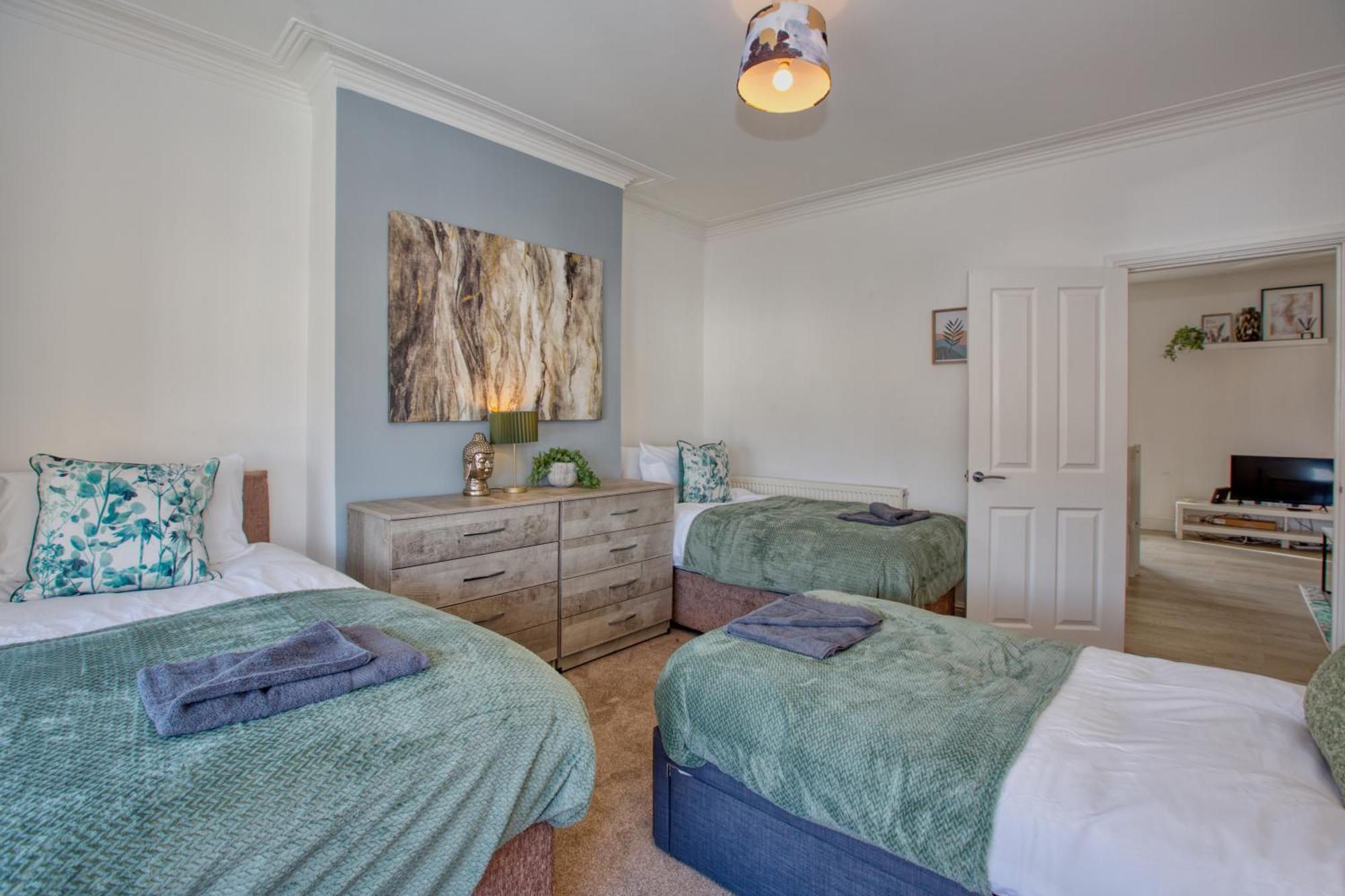 Modern 5-Beds - City Centre - Free Parking - Temple - By Hinkley Homes Short Lets & Serviced Accommodation Bristol Exteriör bild