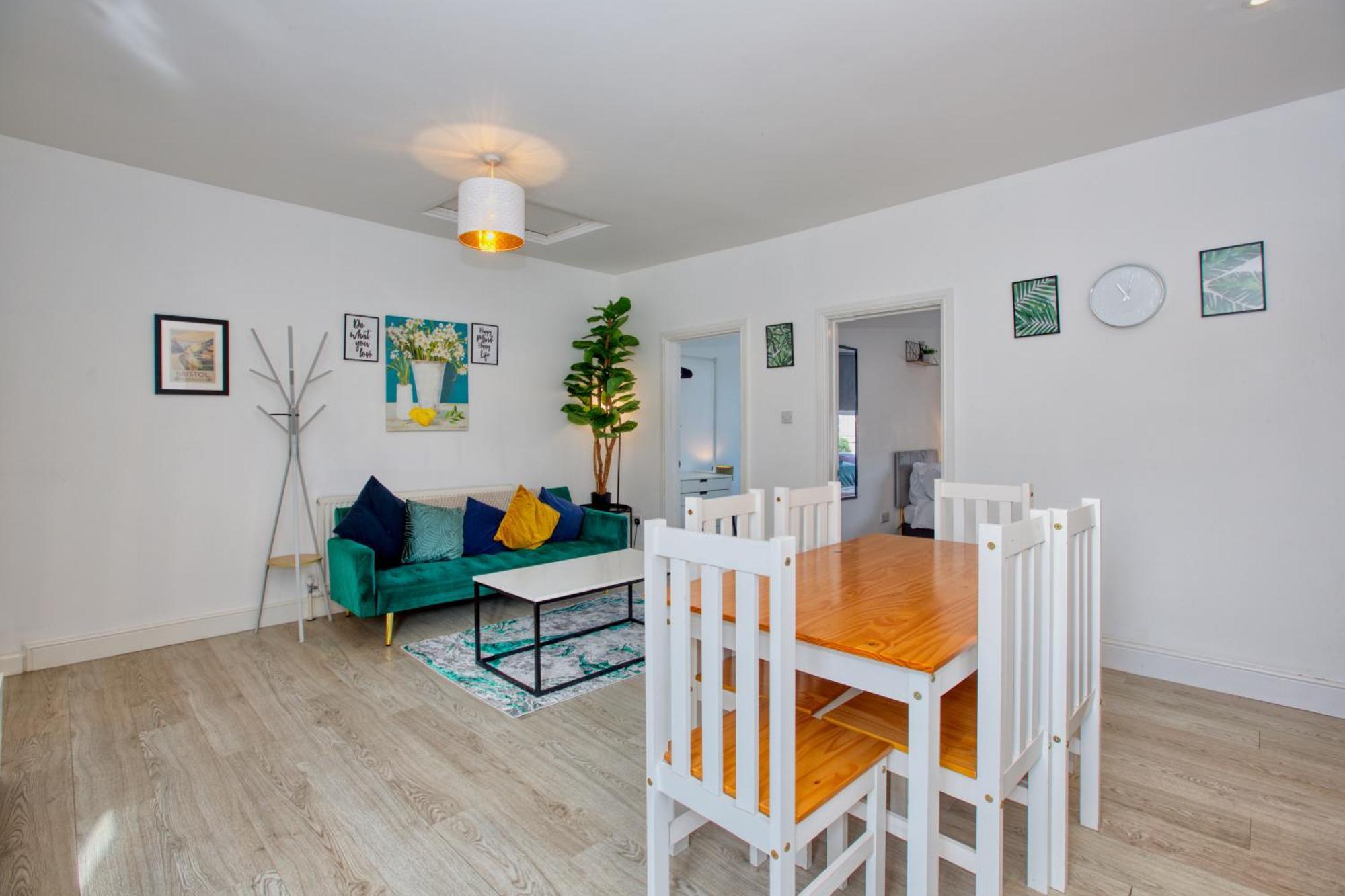 Modern 5-Beds - City Centre - Free Parking - Temple - By Hinkley Homes Short Lets & Serviced Accommodation Bristol Exteriör bild