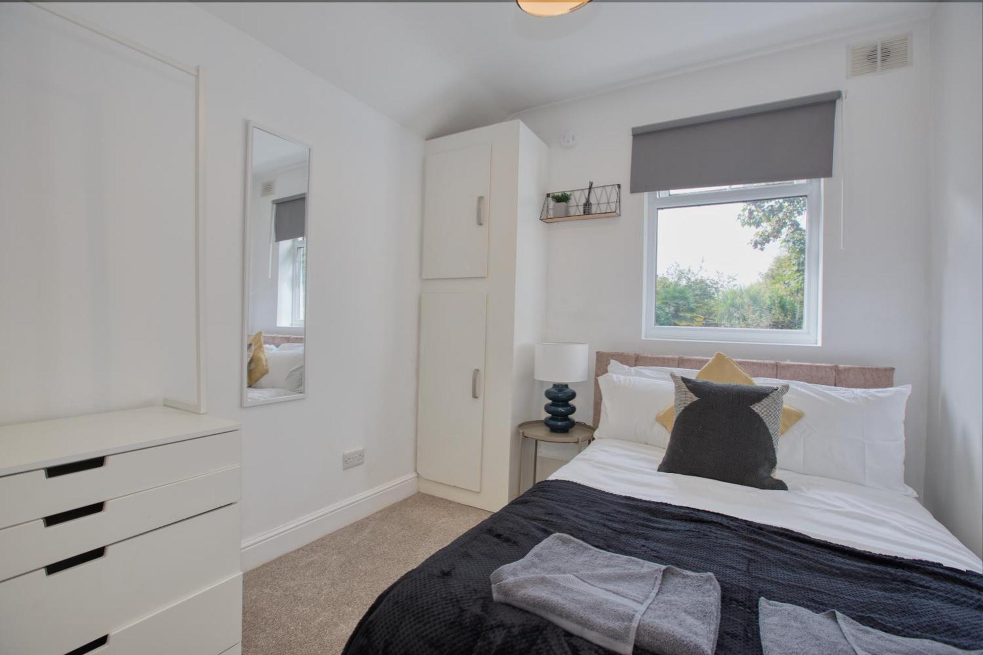 Modern 5-Beds - City Centre - Free Parking - Temple - By Hinkley Homes Short Lets & Serviced Accommodation Bristol Exteriör bild